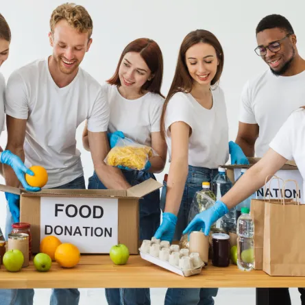 العمل التطوعي يعزز روح التعاون -المصدر freepik