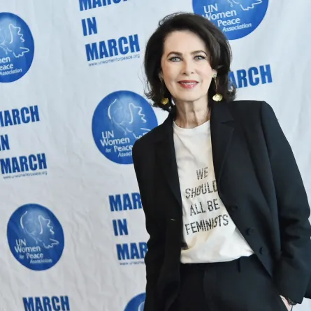 ديل هادون Dayle Haddon -مصدر الصورة: (Photo by Mike Coppola / GETTY IMAGES NORTH AMERICA / Getty Images via AFP)