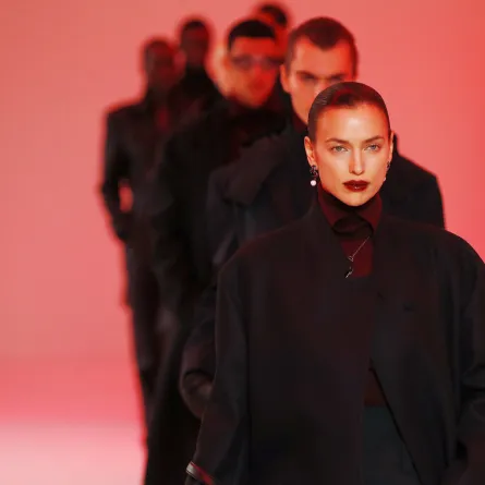 إيرينا شايك Irina Shayk بإطلالة شتوية أنيقة (مصدر الصورة:  John Phillips/Getty Images)