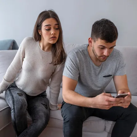 أكثر الأبراج غيرة من النساء