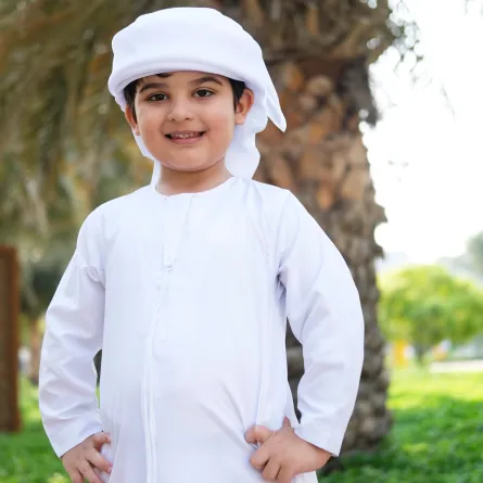 صورة لطفل اماراتي 