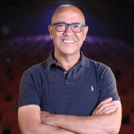 أشرف عبد الباقى يعود مع نجوم مسرح مصر بمسرحية جديدة في موسم الرياض