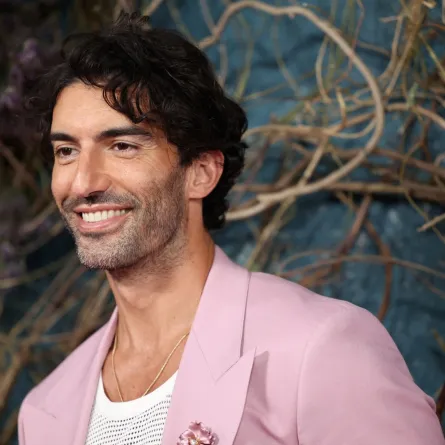 جاستن بالدوني Justin Baldoni - مصدر الصورة: (Photo by Charly TRIBALLEAU / AFP)