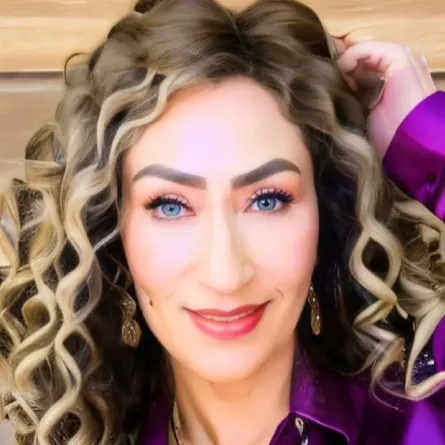 إيناس مكي تكشف سبب ابتعادها عن التمثيل وحقيقة خلافها مع شقيقها