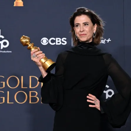 فيرناندا في حفل توزيع جوائز غلودن غلوب 2025 (Fernanda at the 2025 Golden Globe Awards ). مصدر الصورة: Robyn Beck / AFP