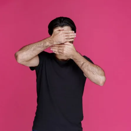 أسباب الخجل وكيفية التغلب عليه