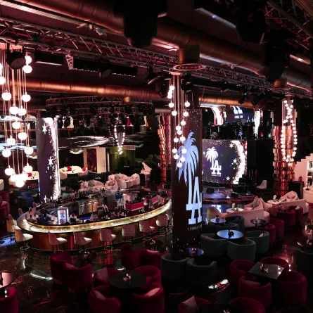 لا لاونج كلوب