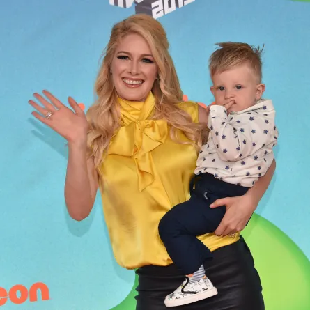 هايدي مونتاج heidi Montag وابنها- مصدر الصورة Los Angeles. / AFP / Chris Delmas