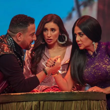 دينا الشربيني ورانيا يوسف ودياب من العرض المسرحي - الصورة من الشركة المنتجة