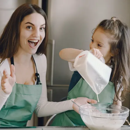 صورة لأم مع ابنتها