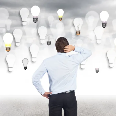 كيف يتعامل رائد الأعمال مع نقص المعرفة؟ - الصورة من freepik تصوير creativeart