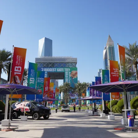 قمة المليار متابع 2025 - خاص سيدتي