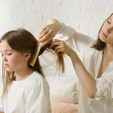 حلم تمشيط الشعر -الصورة تعبيرية