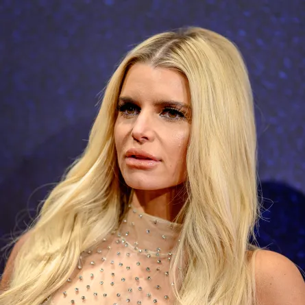 جيسيكا سيمبسون في حفل توزيع الجوائز السنوي السابع والثلاثين في مدينة نيويورك (Jessica Simpson at the 37th Annual Awards in New York City). مصدر الصورة: Roy Rochlin / GETTY IMAGES NORTH AMERICA / Getty Images via AFP