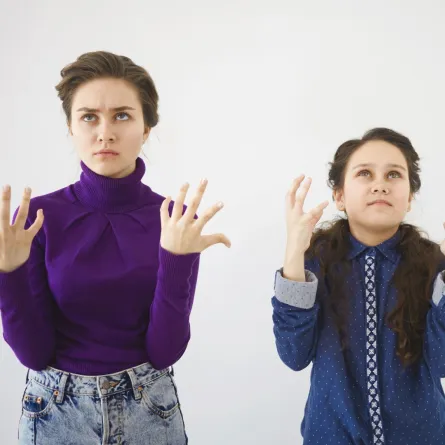 صورة تعبر عن علاقة فاشلة مع الأبناء