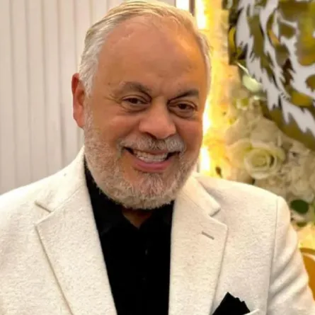 أشرف زكي- الصورة من حسابه الرسمي على إنستغرام