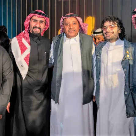 ابطال ومخرج ومؤلف العمل بصورة جماعية -الصورة من المركز الاعلامي لام بي سي