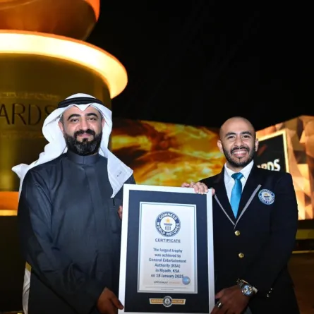 وتسلمت الهيئة الشهادة الرسمية من ممثل موسوعة جينيس