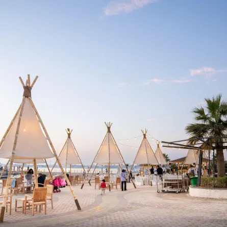 منتجع دانة بيتش