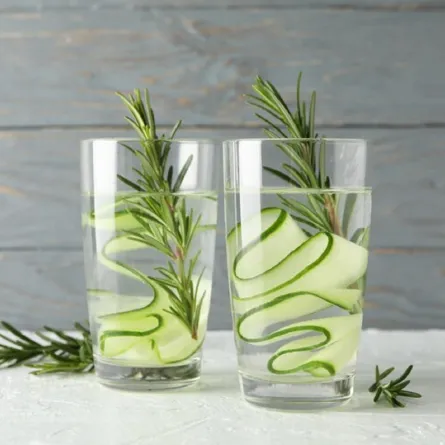 تجربتي مع منقوع إكليل الجبل للشعر