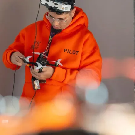 انطلاق منافسات  كأس العالم لسباق الدرونز  بمشاركة 140 طيارًا - الصورة من واس