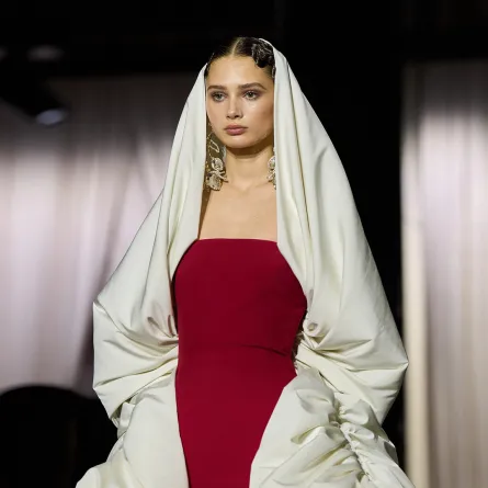 جيامباتيستا فالي للأزياء الراقية ربيع وصيف 2025- الصورة من Launchmetrics/Spotlight ©