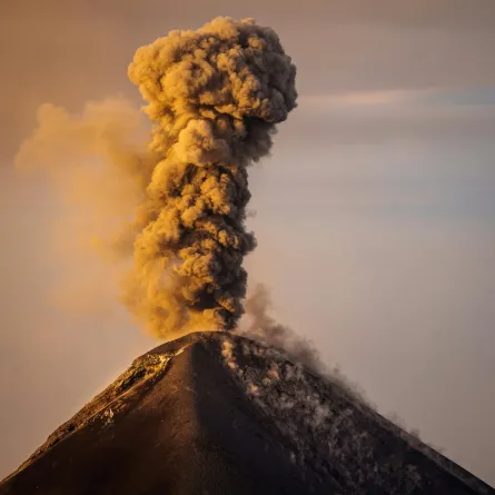 ثوران بركان في إندونيسيا – الصورة تعبيرية من pexels by diego Giron