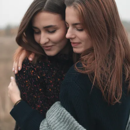 الأصدقاء المخلصون لبعضهم البعض