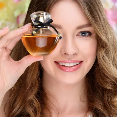 العطور الخشبية خيارك الأمثل في العام الجديد