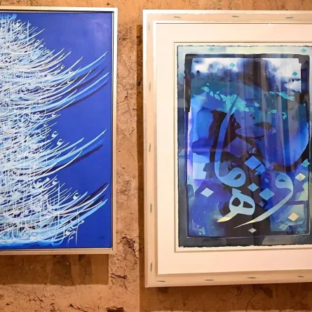 مهرجان فنون العلا يحتضن أقسامًا تحتفي بالخط العربي - الصورة من واس