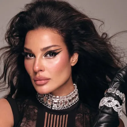 رسمات أيلاينر من نادين نسيب نجيم