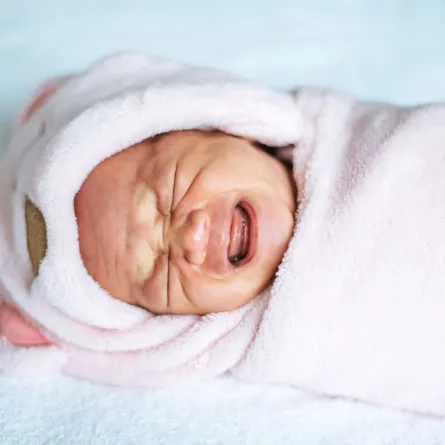 صورة لمولود يبكي بشدة