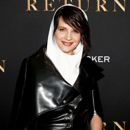جولييت بينوش في مسرح AMC Lincoln Square في مدينة نيويورك (Juliette Binoche at at AMC Lincoln Square Theater in New York City). مصدر الصورة: Dominik Bindl/Getty Images/AFP