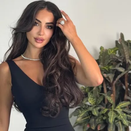 تسريحة شعر طويل موضة ربيع وصيف 2025 من وحي النجمات