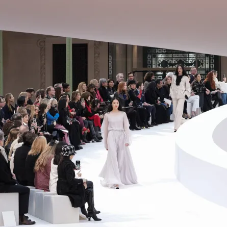 شانيل للأزياء الراقية ربيع وصيف 2025 - الصورة من Launchmetrics/Spotlight ©