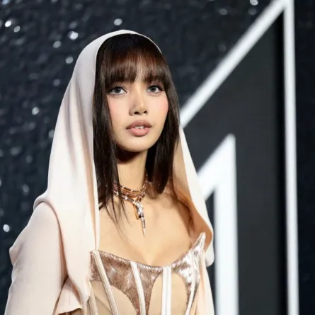 ليسا - Lisa of BLACKPINK Dimitrios Kambouris/Getty Images/AFP (Photo by Dimitrios Kambouris / GETTY IMAGES NORTH AMERICA / Getty Images via AFP)