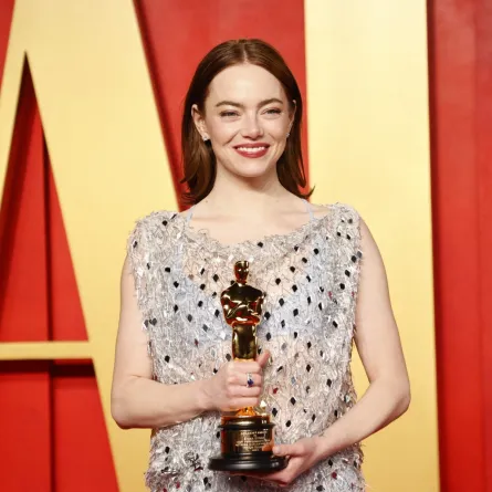 إيما ستون Emma Stone من حفل الأوسكار 96 – مصدر الصورة Michael TRAN / AFP