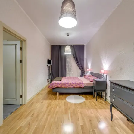 غرفة نوم لزوجين مريحة في تصميمها