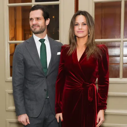 الأمير كارل فيليب والأميرة صوفيا في كنيسة جوستاف فاسا في ستوكهولم، السويد (Prince Carl Philip and Princess Sofia at Gustaf Vasa Church in Stockholm, Sweden). مصدر الصورة: Iwi Onodera/Getty Images