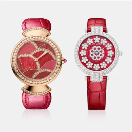 ساعات بميناء حمراء