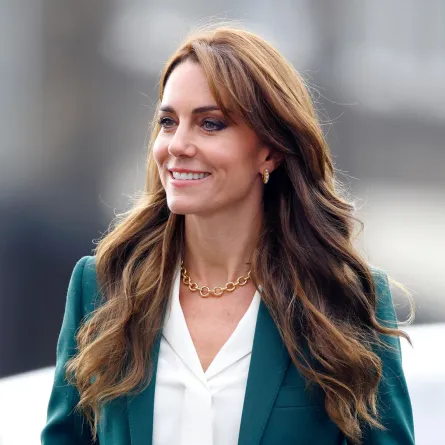 كيت ميدلتون بعقد تشوكر ذهبي (مصدر الصورة: Max Mumby/Indigo/Getty Images)