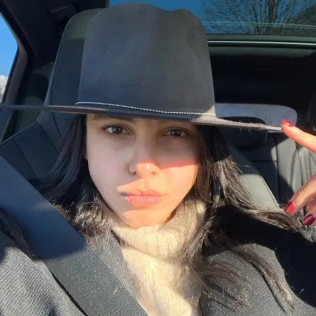 أحدث ظهور لسلمى بعد ميلاد ابنتها صوفيا- الصورة ستوري من حسابها الرسمي على إنستغرام