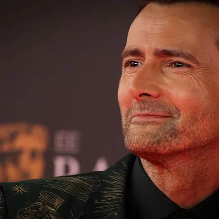 ديفيد تينانت في حفل توزيع جوائز الأكاديمية البريطانية للأفلام (بافتا 2024) في قاعة المهرجانات الملكية، مركز ساوث بانك، في لندن (David Tennant at the BAFTA British Academy Film Awards at the Royal Festival Hall, Southbank Centre, in London). مصدر الصورة: Adrian DENNIS / AFP