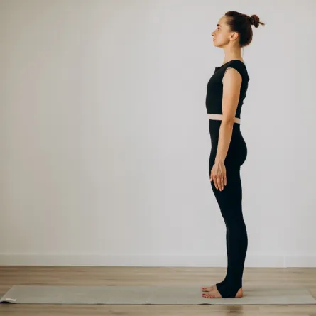 أفضل التمارين للتخلص من آلام الظهر وتحسين استقامة الجسم  Image By Freepik