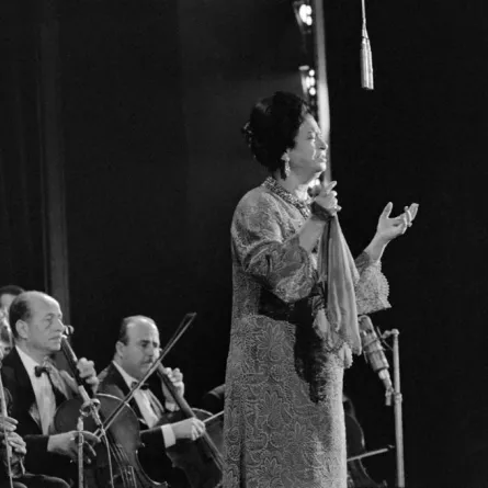 أم كلثوم في حفلة باريس 1967 - المصدر: AFP