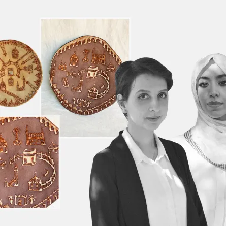 المصممتان ريم عليان الرجودي (يمين) وجمانة قاسم (يسار)، مع بعض من قطع مجموعتهما الأخيرة محدودة الإصدار 