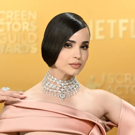 صوفيا كارسون Sofia Carson في حفل توزيع جوائز SAG Awards 2025 (مصدر الصورة : Gilbert Flores/Variety via Getty Images)