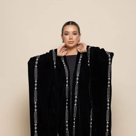 عباية من Mira Y Mano - الصورة من حساب الماركة على إنستغرام