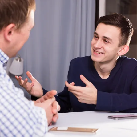 تأثير العائلة على الشباب