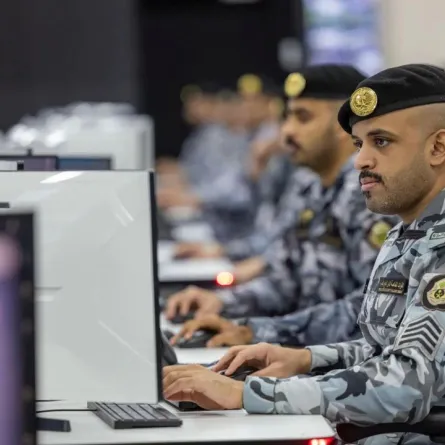 يعتمد المركز على كوادر بشرية مؤهلة وأجهزة تقنية متطورة